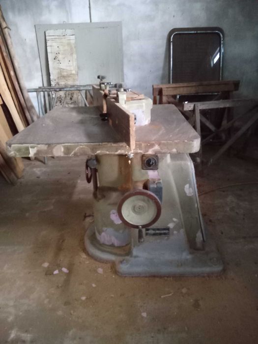 Tupia industrial para trabalhos em madeira