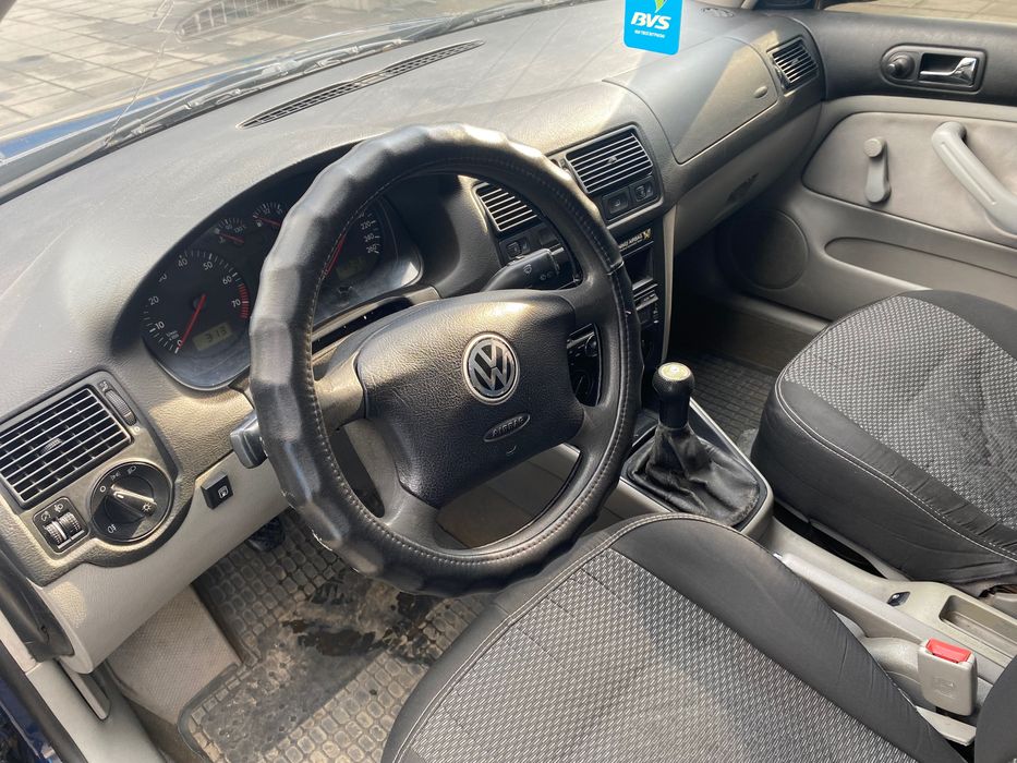 Продам автомобіль Volkswagen Golf 4