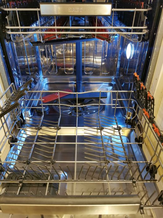 Sprzedam zmywarkę 60 firmy AEG F99705VI1P z kodem błędu iCO