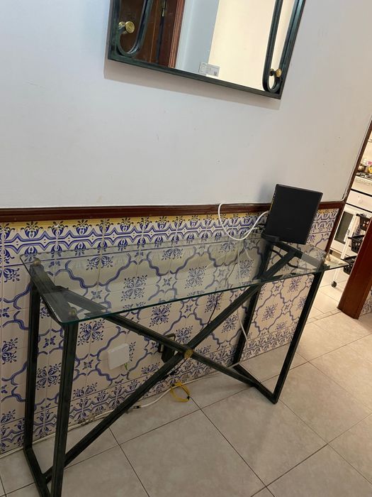 Móvel de entra com espelho