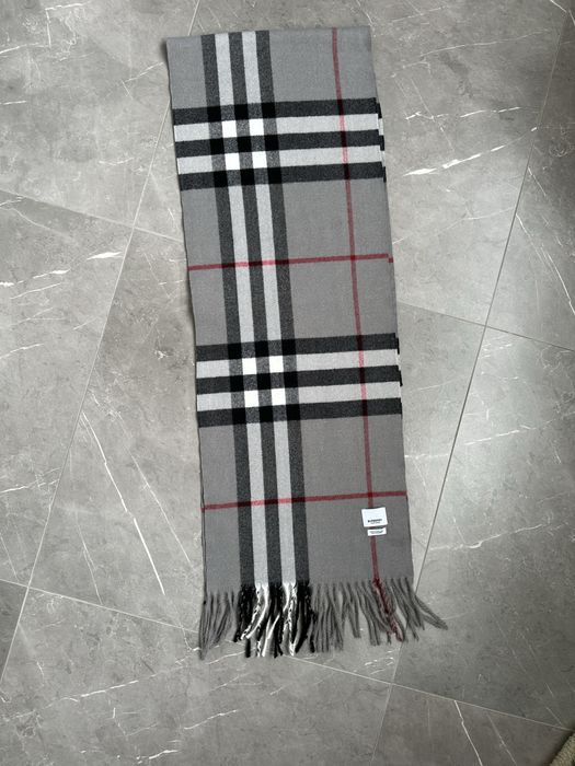 Кашемировый шарф Burberry серый