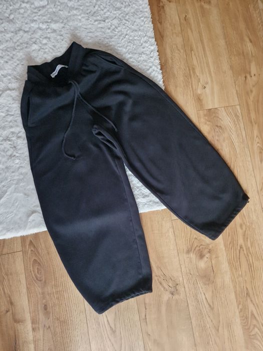 Spodnie dresowe treningowe Bershka xs