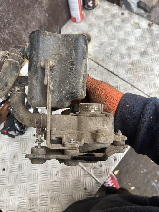 клапан NISSAN TERRANO II 2.4 148120F305