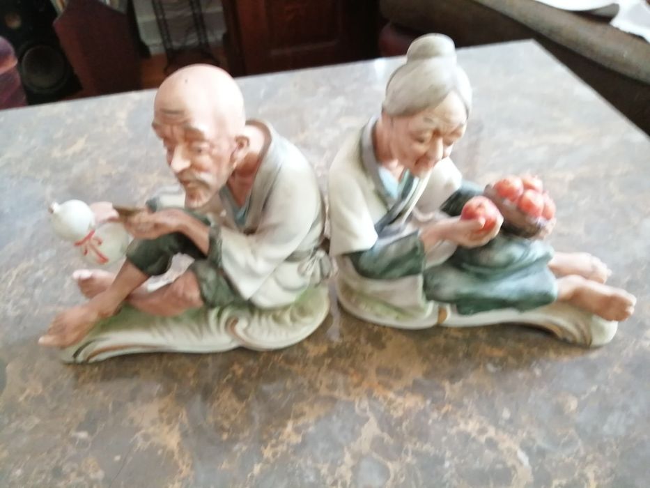 Conjunto de figuras em cerâmica japonesa. Vintage. Estado impecável