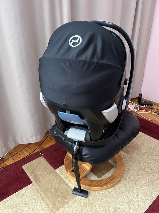 Cybex Aton 4 + база ISOFIX (Cybex Base 2-Fix)