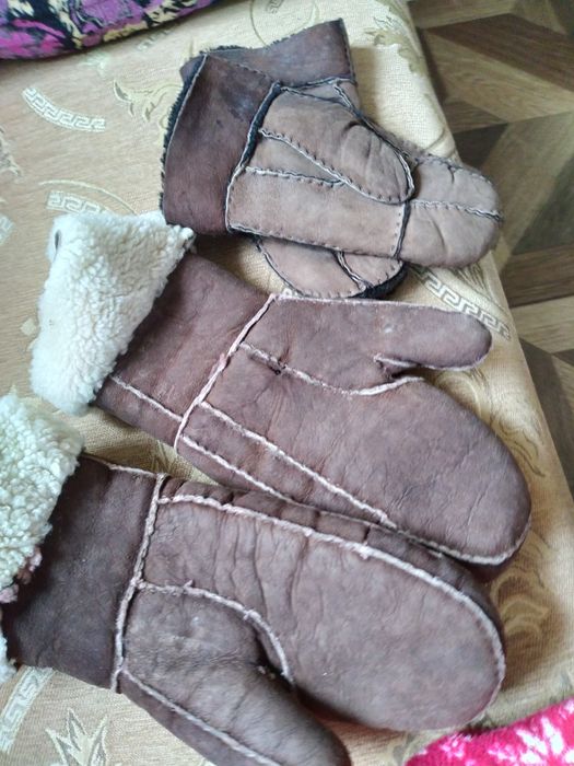 Варежки с медвежьей кожи