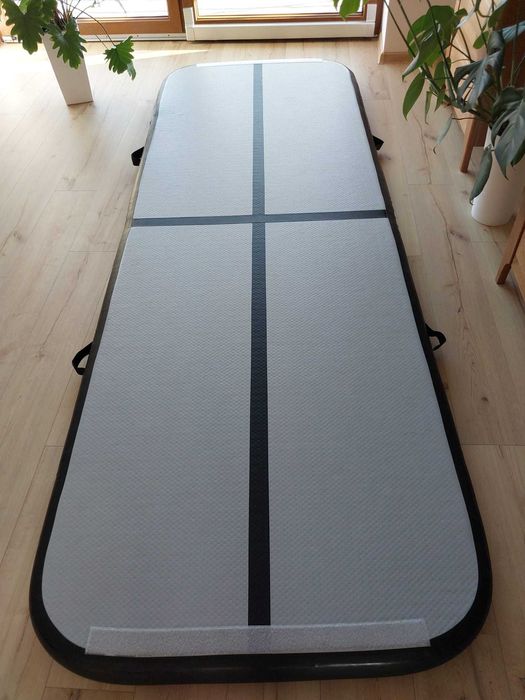 Air Track (mata gimnastyczna) 3m długości, grubość 10cm