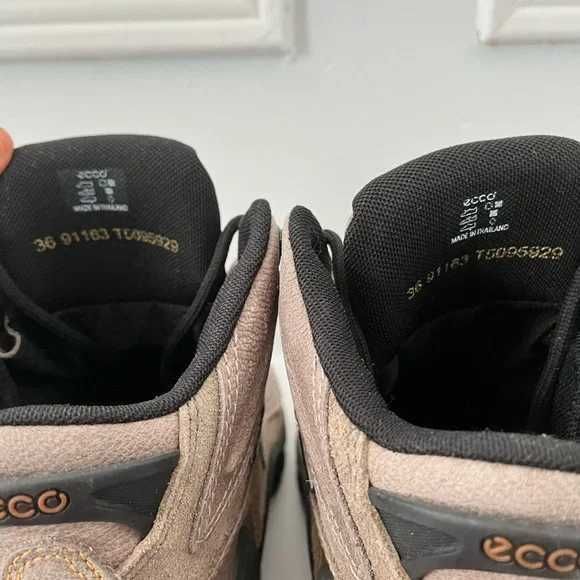 Фирменные ботинки Ecco