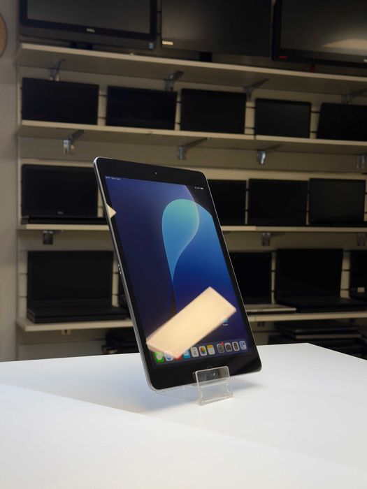 Noworoczna Promocja! Tablet Apple iPad 8th gen 10,2" 32GB + Pokrowiec!