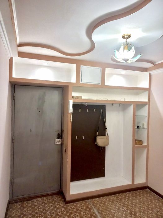 Продам 3-кімнатну квартиру 68,1 м², Вараш