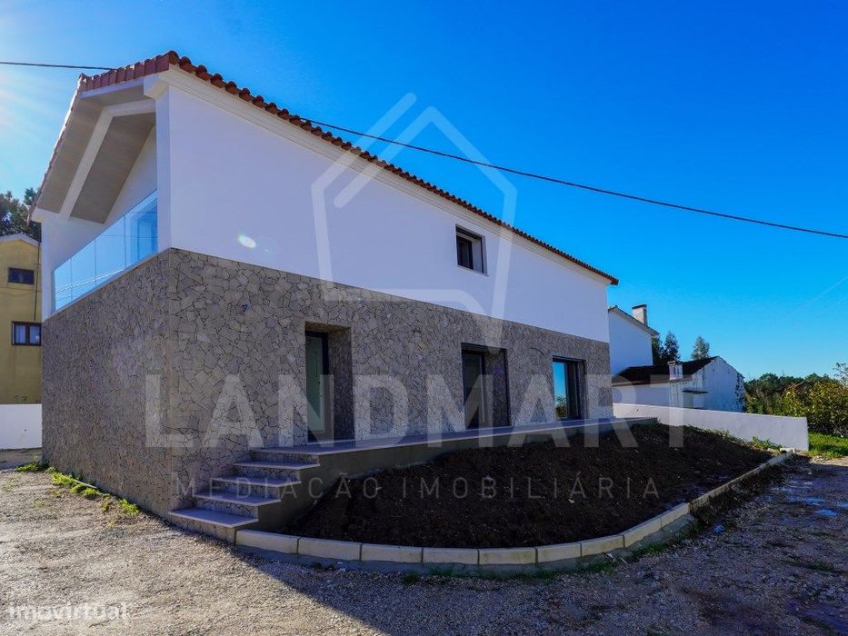 Moradia T3 Nova, Louções - Turquel