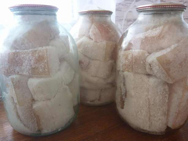 Сало солене 250грн за  банку 3л