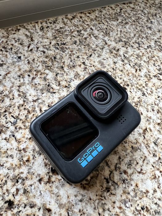 Gopro 10 black com bastantes acessorios originais