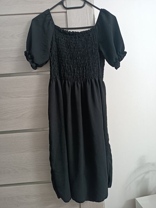 Sukienka czarna z elastyczną górą rozmiar S
