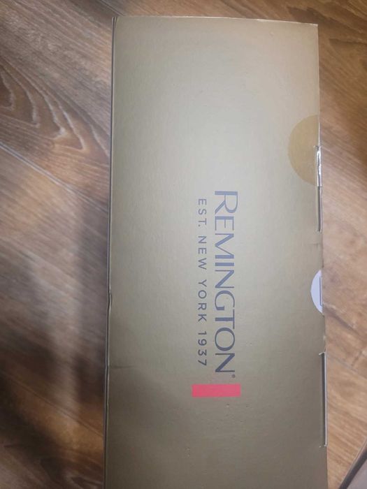 Remington D6077 Suszarka do wlosow. Calkowicie nowa, nie otwierana.