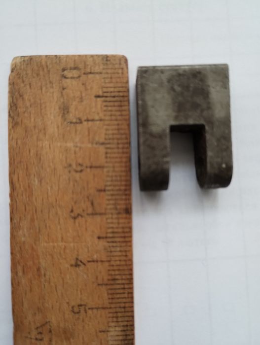 До К-750 хрестовина кардана,  "СОБАЧКА" і захисне скло.