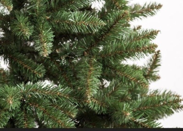 Штучна ялинка. Висота 200см.