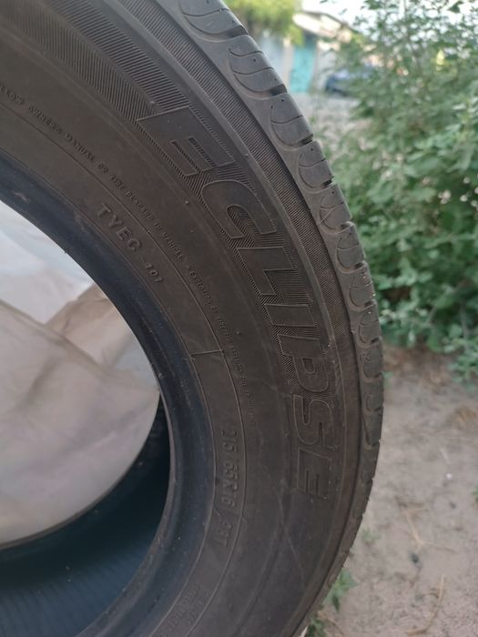 Продам 2 ската TOYO 215/65/r16: 2 000 грн. - Автошини Дніпро на Olx