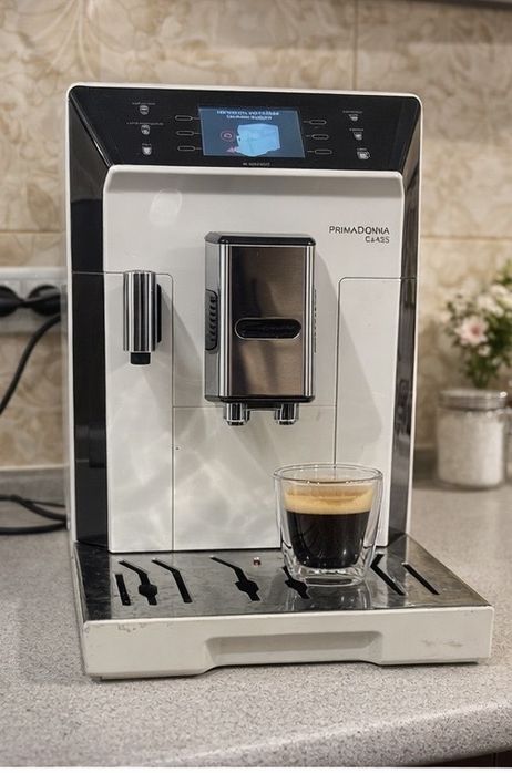 Кавомашина De’Longhi PrimaDonna Class