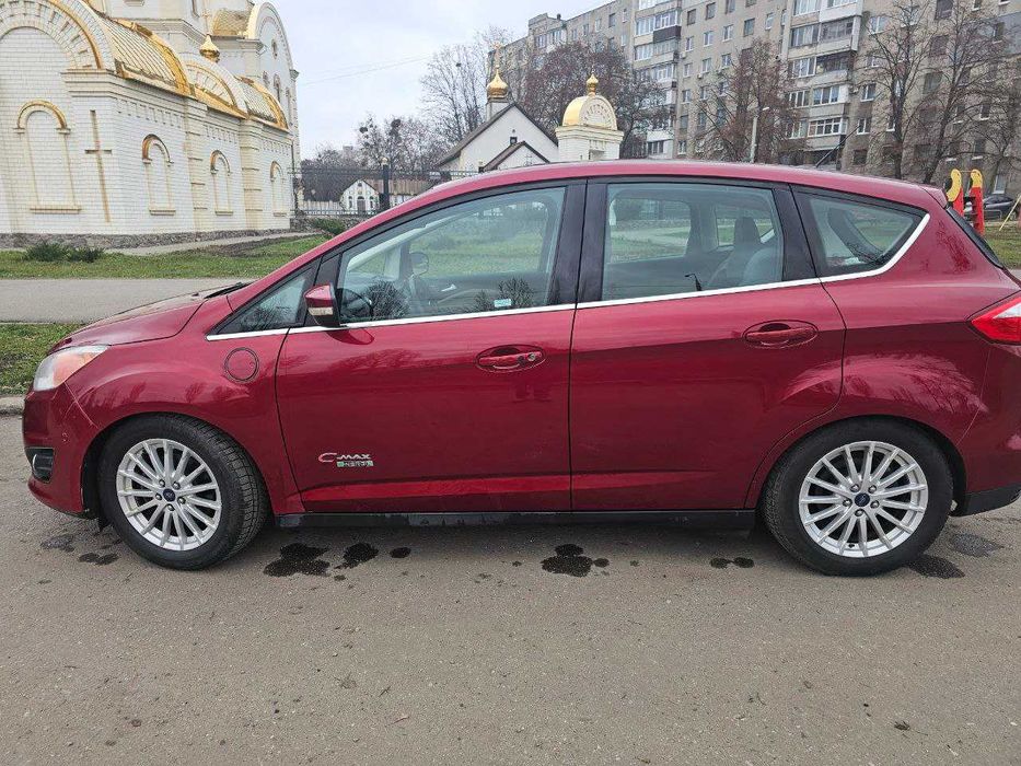 Ford C-Max  2015-Ford-C-Max-PLug-In