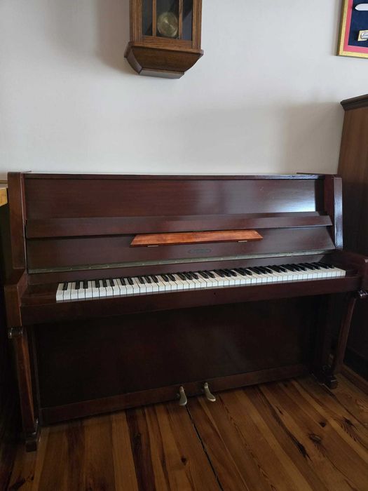 Pianino akustyczne