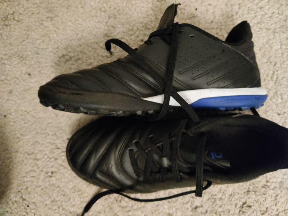 Turfy Decathlon chłopiec