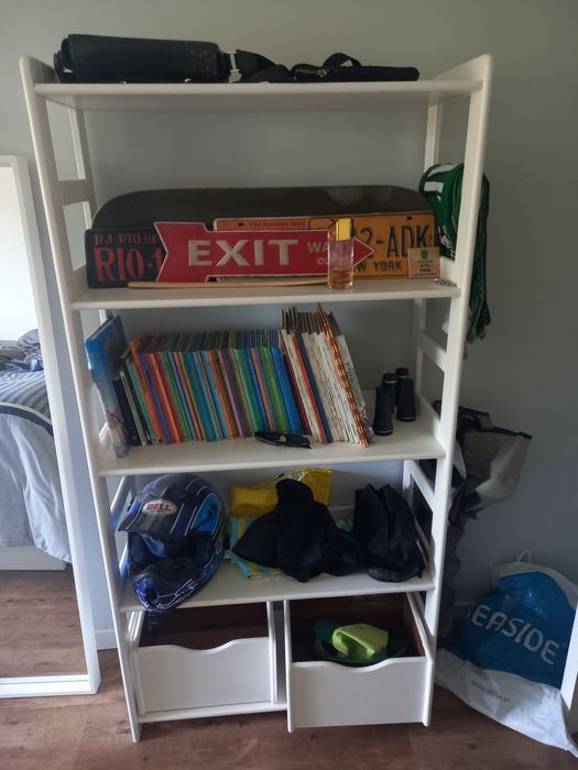 Movel madeira pintado branco com 83cm largura e 1.53 de altura  Lancel