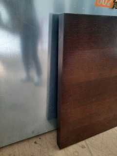 Mesa de reuniões em madeira Wengué