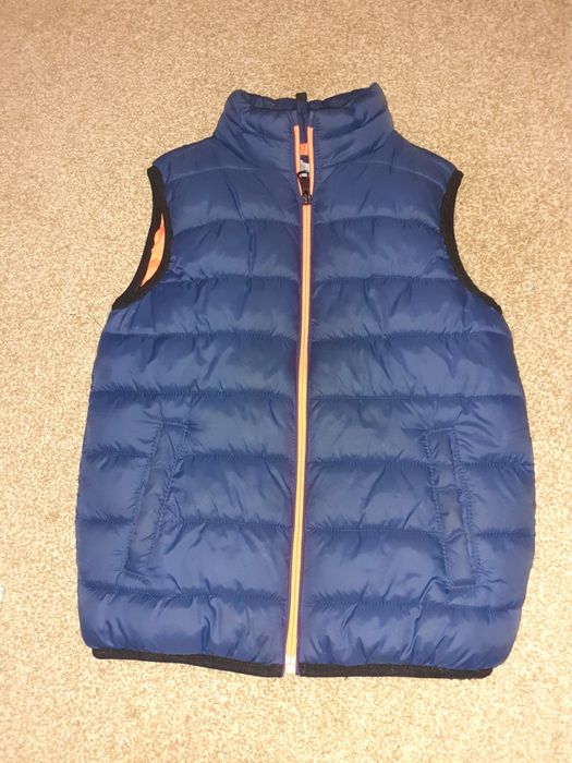 Безрукавка, жилетка на 7-8 років