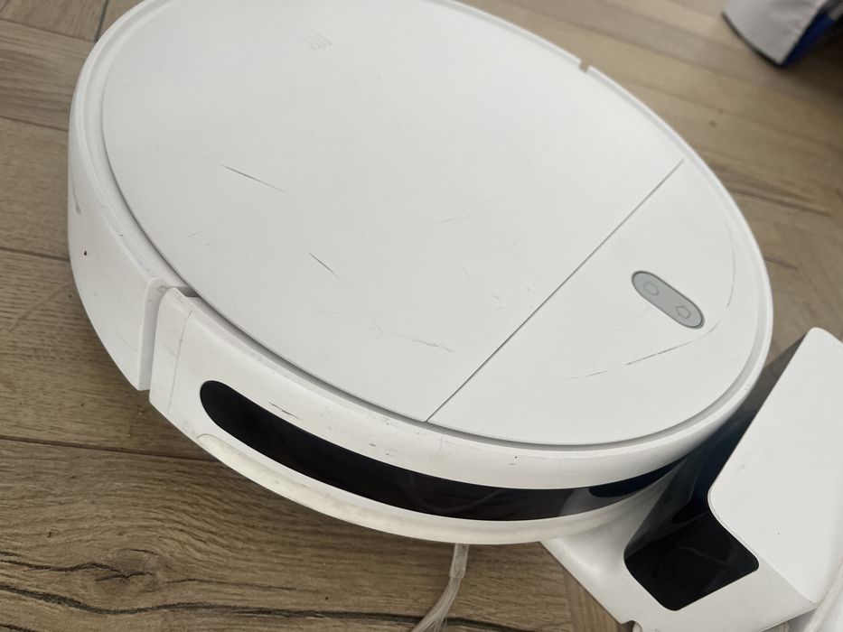 Mi Roobot Vaccum mop essential