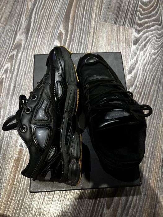 raf simons adidas OZWEEGO  3 (BB6741)