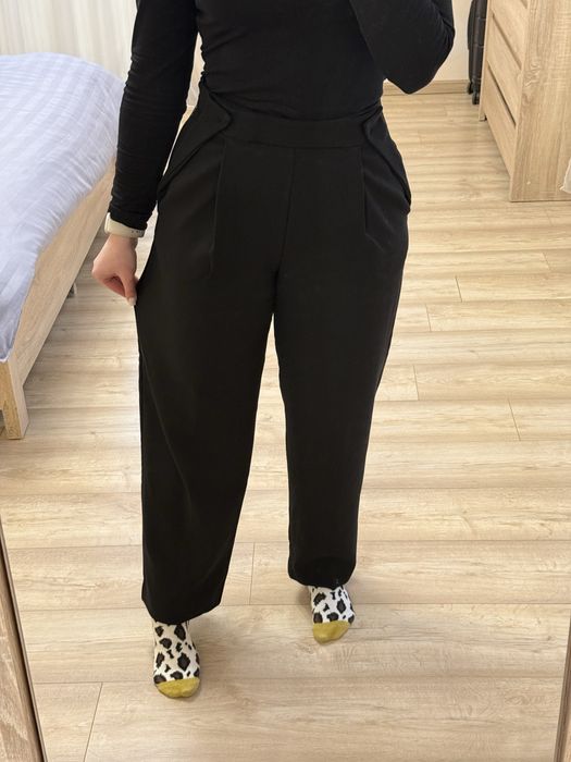Продам жіночі чорні брюки Zara