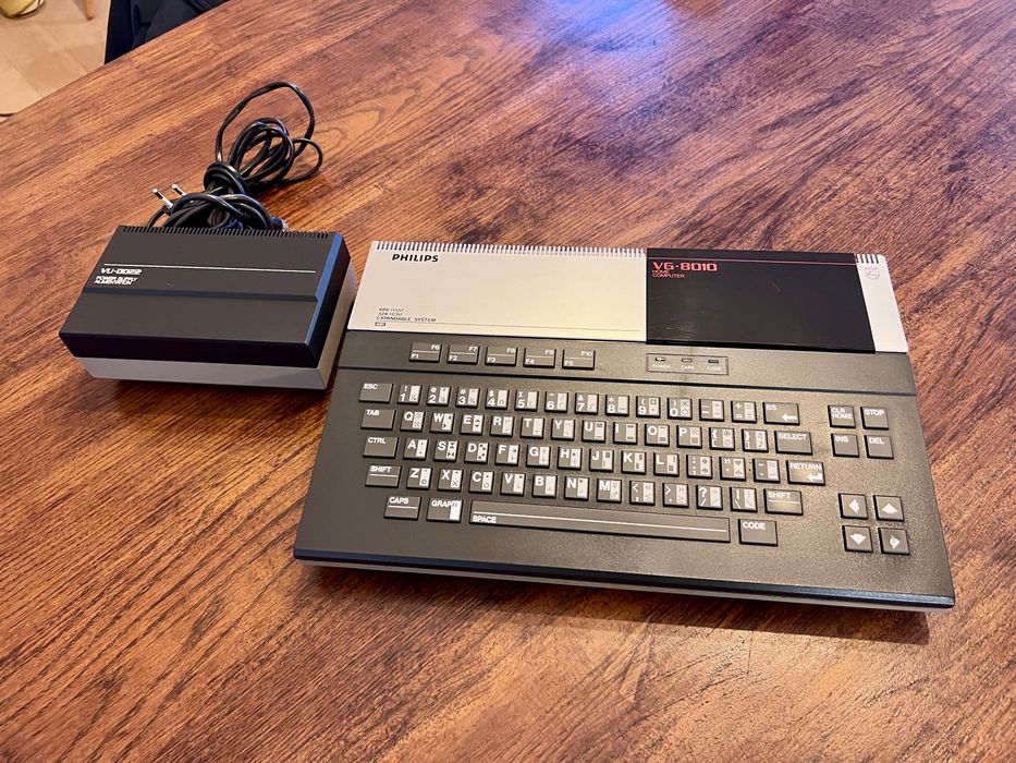 Computador Philips VG-8010 MSX impecavel