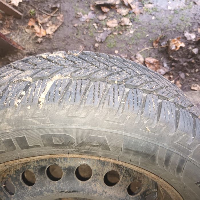 Opony zimowe 215/55/16 5x108