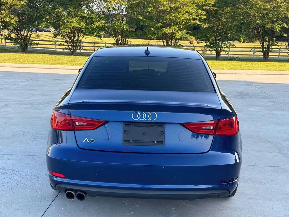 Audi A3 Premium      2015