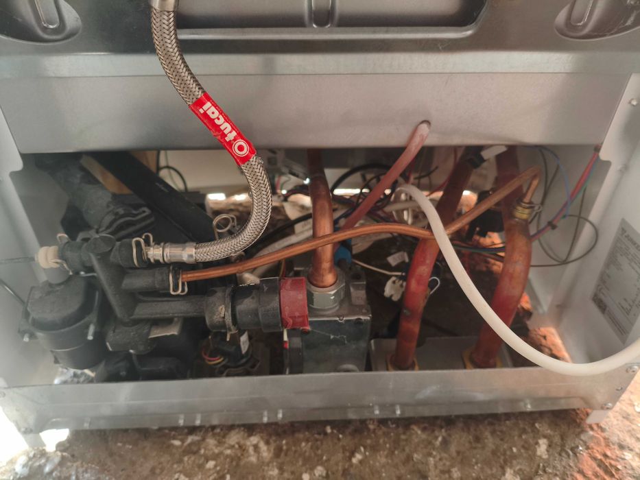 Piec gazowy Junkers Cerapur Midi.