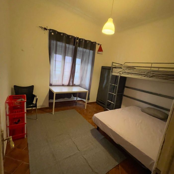 quarto partilhado em lisboa arroios transportes e tudo a porta