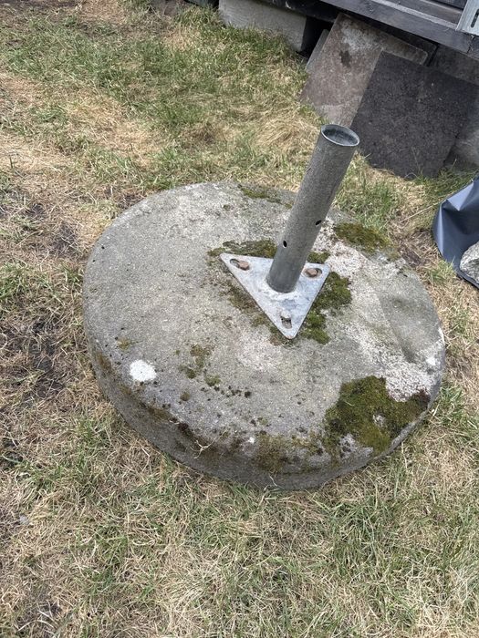 Betonowy krag do parasola