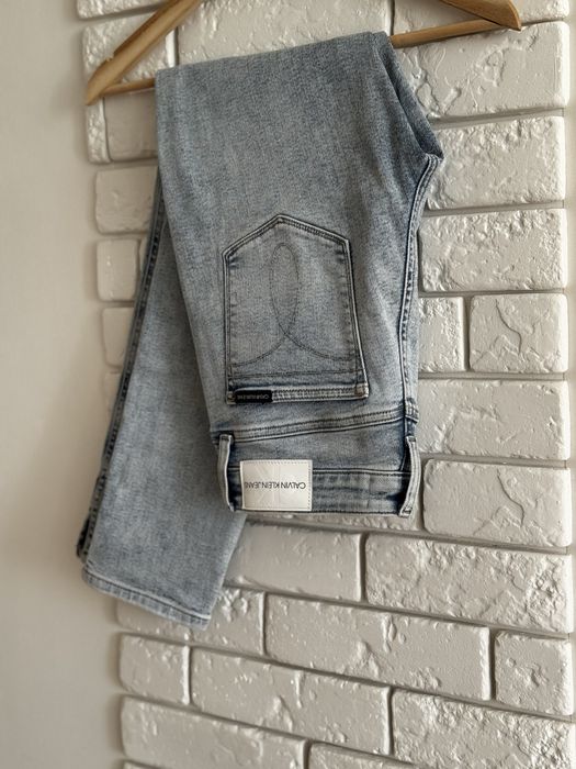 Джиси Calvin Klein розмір 28 розмір