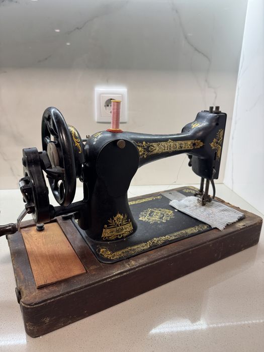 máquina de costura antiga Singer