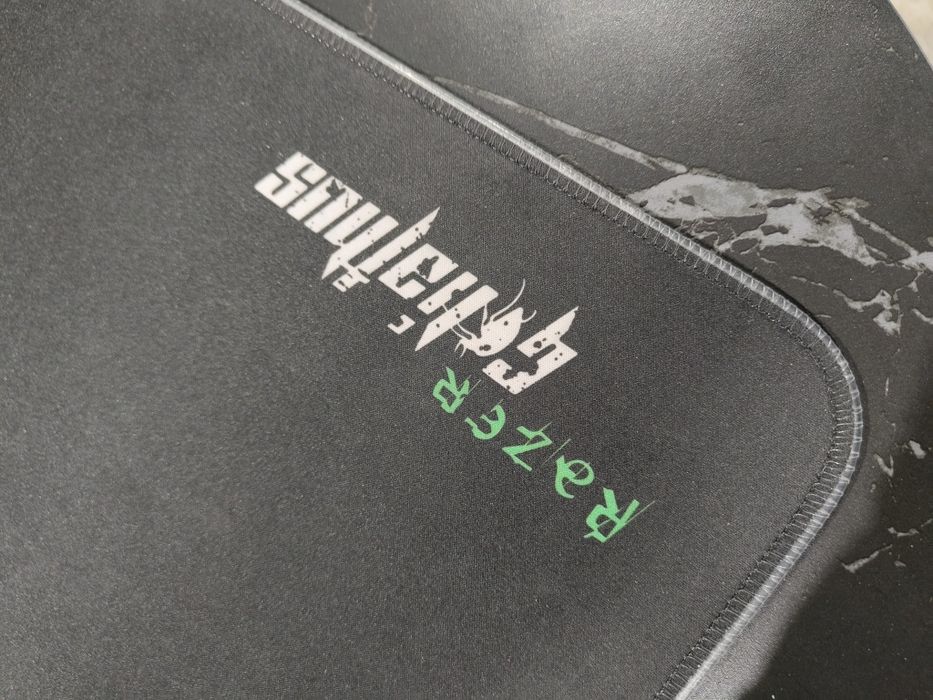 Игровой коврик с подсветкой Razer Goliathus LED 600x300