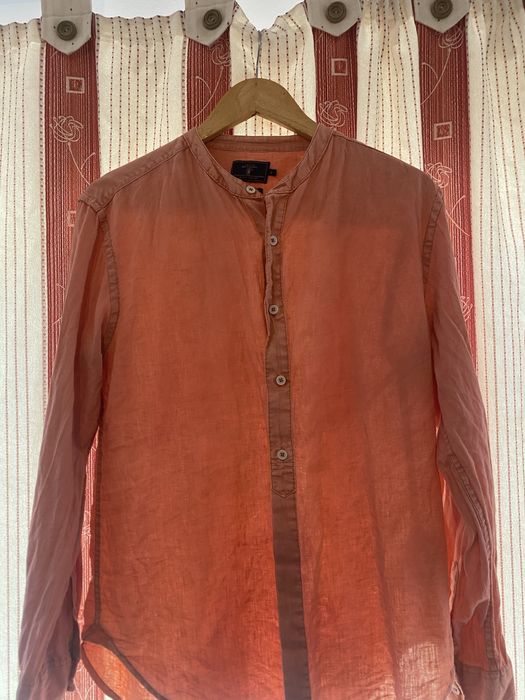 Peças de roupa praticamente novas