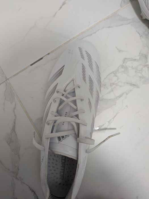 Продам футбольні бутси Adidas Predator Elite FG