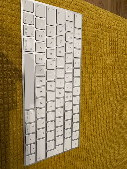 iMac 21.5 2019 Retina 4K 3GHz i5 16GB RAM 250GB Radeon Pro 560X 4GB