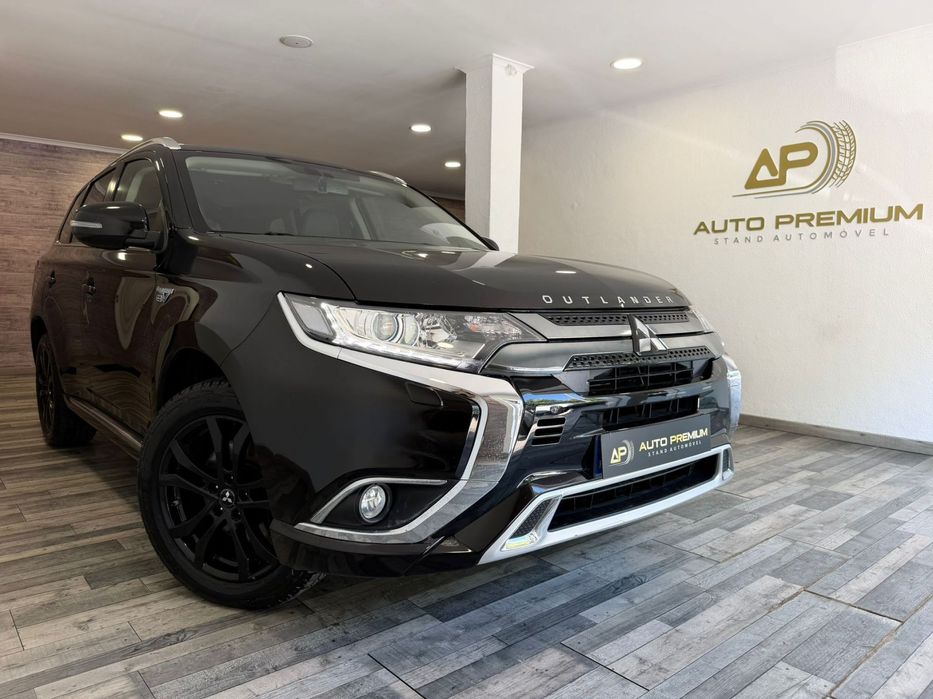 Mitsubishi Outlander 2.4 4WD Diamant