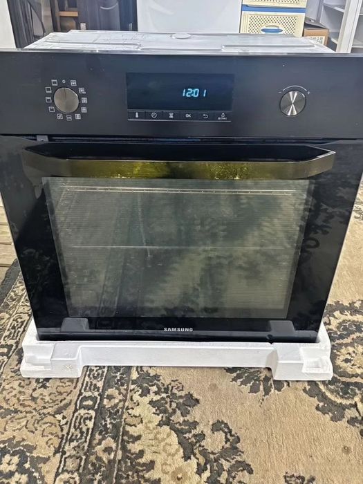 Духовой шкаф, духова шафа Samsung NV68R2340RB/WT