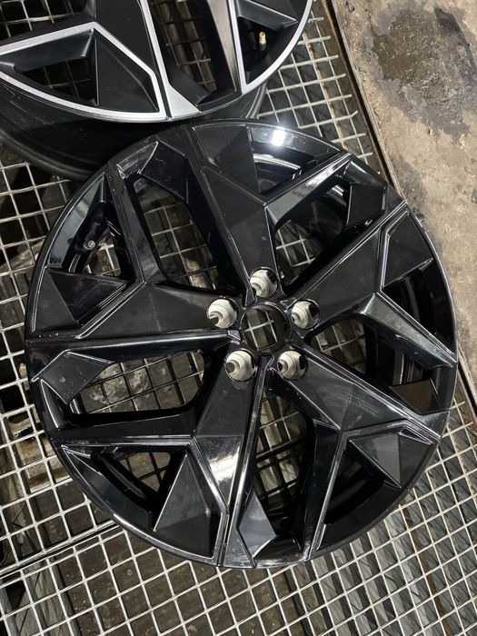 Felga aluminiowa 19” 5x108 PSA
