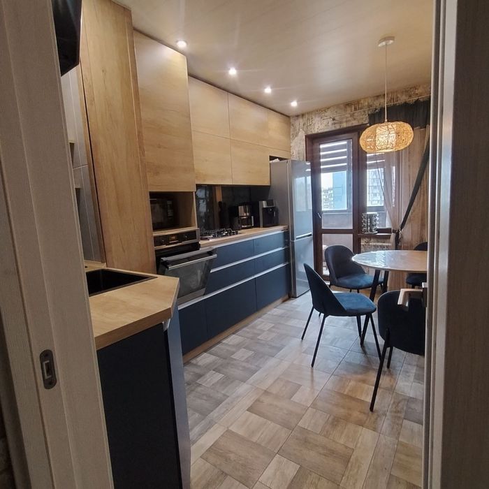 м-н 5й Гірницький буд. 7. 3-кімнатна квартира з дизайнерським ремонтом. Заїжджай і живи!