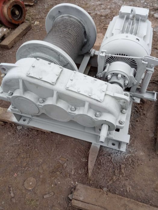 Лебедка тягова маневрова ЛМ5 ЛМ3 ТЛ3 мехлопата редуктор Ц3У350-40 РМ40