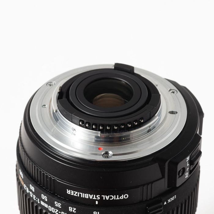 Об'єктив Sigma Zoom 18-200mm f/3.5-6.3 DC OS HSM для Nikon